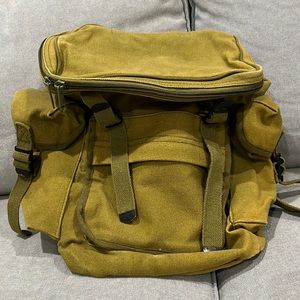 Utility backpack cargo army green